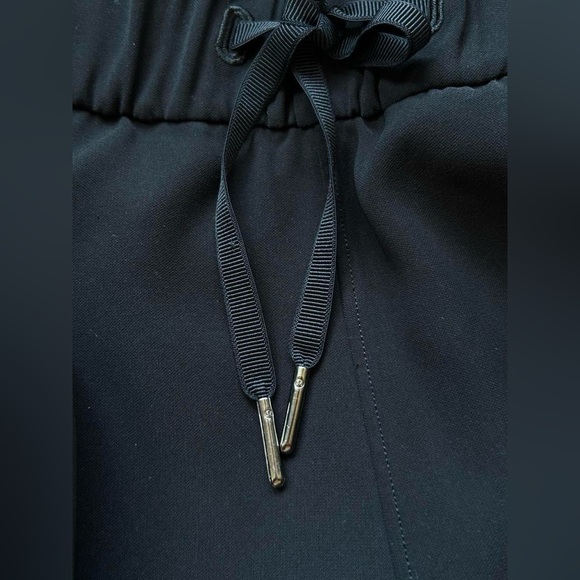 Lululemon black high-waisted wide-leg pants Size 4 - Picture 6 of 8